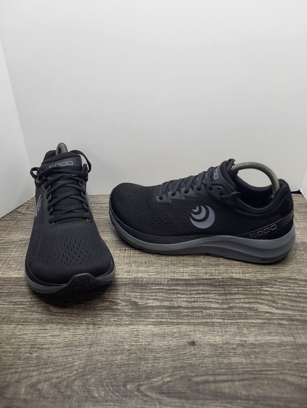 Topo Athletic Phantom 3 Womens Size 9.5 Black Road Running Gym Walk Shoes